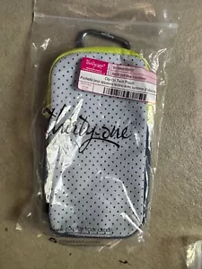 ONE Thirty One 31 Gifts Clip-On Tech Pouch - New - Soft Blue Colorblock - Picture 1 of 1