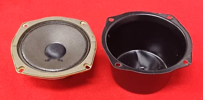 ALTAVOZ CRITERION CR-VI de gama media de los años 70 con taza aislante de plástico original Foto 1 de 4