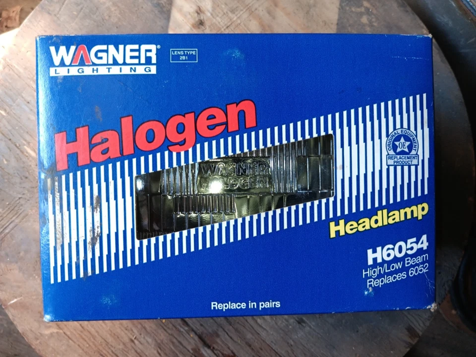 Faro cuadrado halógeno de doble haz Wagner Lighting H6054 Foto 1 de 1