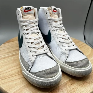 Nike Herren Blazer '77 Mid Lifestyle Größe 9 Washed Denim BQ6806-112 LESEN - Bild 1 von 15