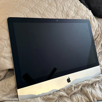Apple iMac 21.5” 4k 2017 - Image 1 of 4