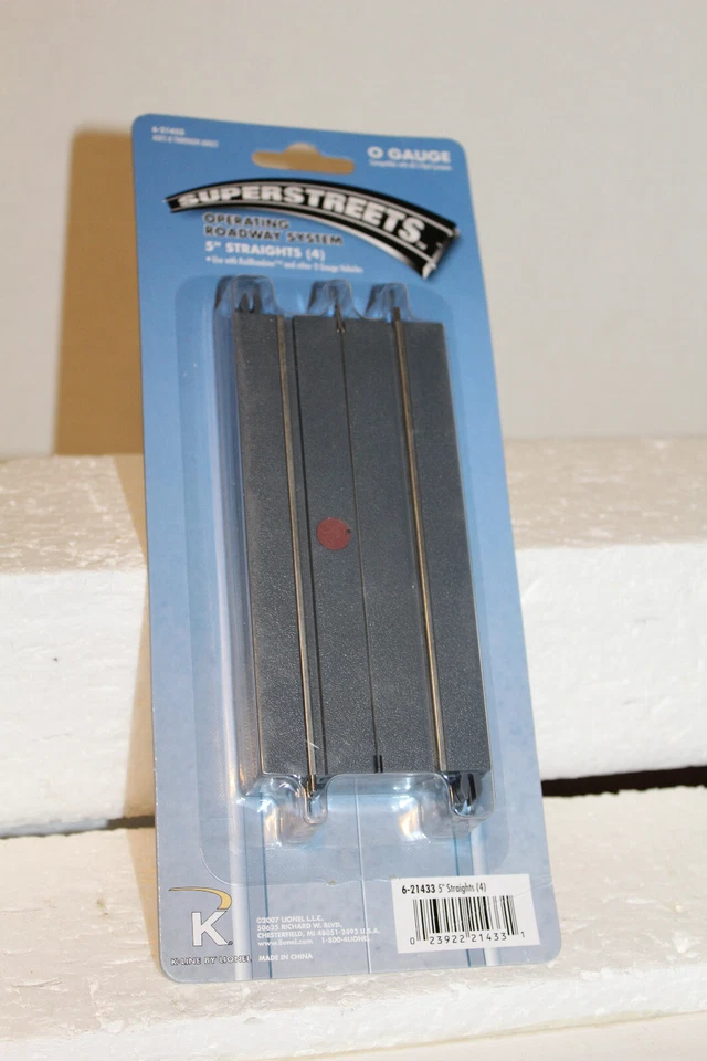 LIONEL/K-LINE  21433  SUPERSTREETS 5" STRAIGHT  4 PIECES - Image 1 of 1