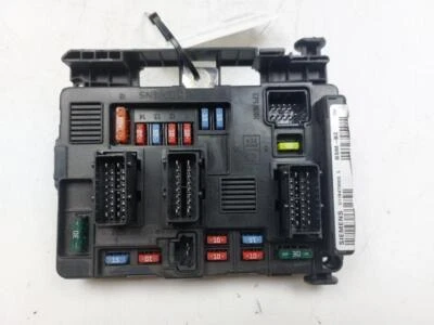 9650618480 SCATOLA FUSIBILI PEUGEOT 1007 (A8) 1.4 B 8V MAN 5M 73CV (2005>2011) 3 - Immagine 1 di 3