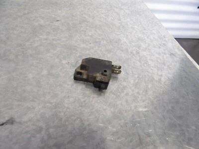 01 Interruptor luz freno delantero Triumph Thunderbird 900 T2021217 Foto 1 de 3