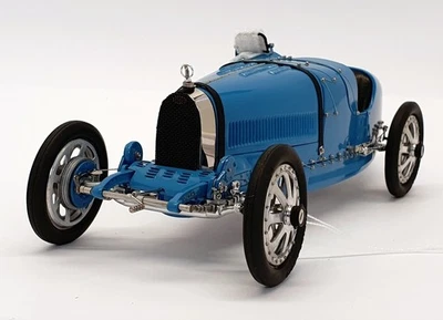 CMC 1/18 Scale Diecast Model Car M-063 - 1924 Bugatti Typ 35 Grand Prix - Image 1 of 4