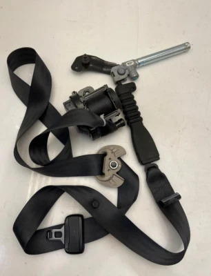 Cinturón de seguridad del lado izquierdo del conductor Kia Sorento 2016-2020 retractor negro Foto 1 de 4