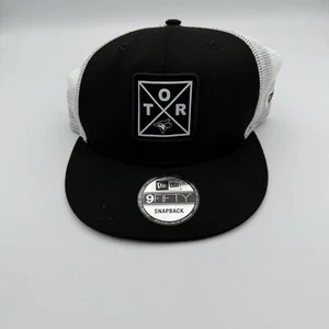 Men's Toronto Blue Jays New Era Black Vert Squared Trucker 9FIFTY Snapback Hat - Picture 1 of 2