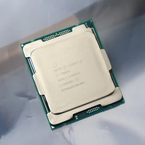 Intel Core i7-7800X Processor Six Core 3.50GHz up to 4.0GHz SR3L4 Socket 2066 - Picture 1 of 3