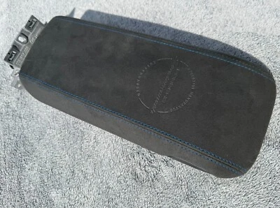 Porsche 992 GT3 Alcantara Sonderwunsch EXCLUSIVE Deckel Armlehne Blende armrest - Bild 1 von 4