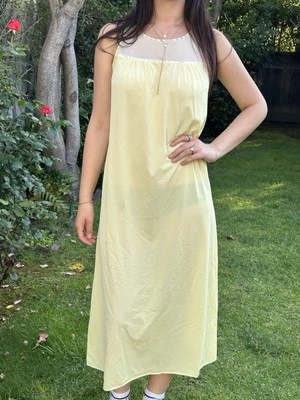 Camisón largo de nailon amarillo vintage años 60 S Foto 1 de 4