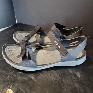 Mujer Crocs Chris Sandalias Cruz Negras Planas Talla 10 Gancho Lazo Ajustable Tiras - Imagen 1 de 15