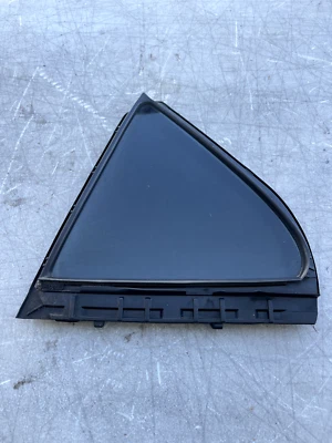 Lexus IS350 2014 puerta trasera ventana ventilación vidrio con sello lado izquierdo - tinte tintado OEM Foto 1 de 4