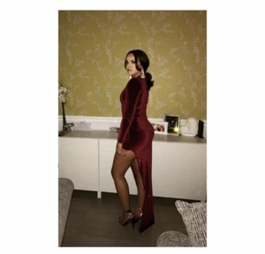 Pretty Little Thing Glitter Evening Dress - Picture 1 of 1