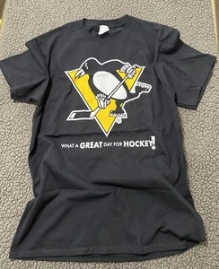 Pittsburgh Penguins Black T-Shirt Size Medium Unisex Promotional Tee Hockey NHL - Picture 1 of 5