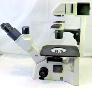 MOTIC AE31 Series Inverted Microscope with 2 Objectives, FOR PARTS/ REPAIR - Picture 1 of 9
