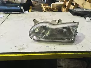 Luz de cabeza izquierda para Hyundai Sonata Y3 10/1996-05/1998 - Imagen 1 de 3