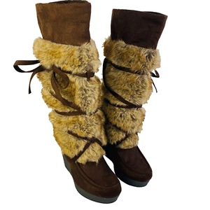 Decree Botas Mujer Talla 8.5 Chocolate Cuña Tirantes Mukluk Marrón Piel Sintética - Imagen 1 de 3