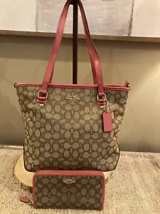 COACH Outline Zip Top Tote In Signature F58282 KHAKI Hot PINK & Wallet Set - Picture 1 of 18