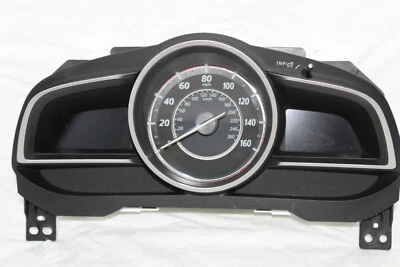 Cuadro de instrumentos velocímetro Mazda 2016 3 indicadores de panel de instrumentos 51.893 millas Foto 1 de 4