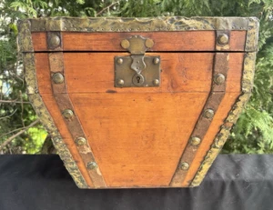 Antique Circa 1870s Original Wood Victorian Hat Box - MARKED Alfred Pellton - Picture 1 of 13