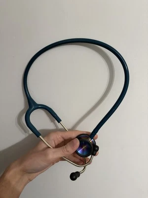 3M Littmann Classic II Monitoring Stethoscope, Caribbean Blue Rainbow - Image 1 of 2