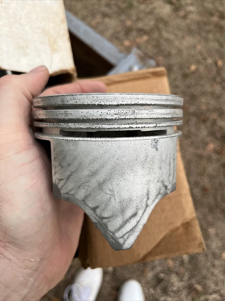 Pistón motor TRW L3096F STD Foto 1 de 4