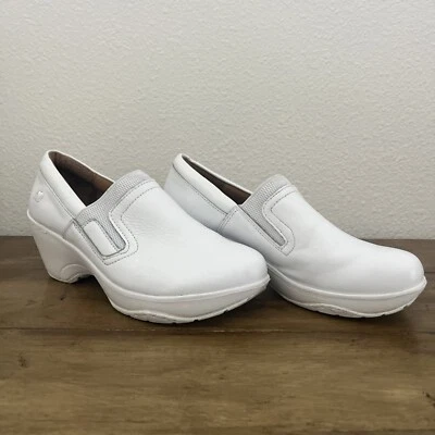Nurse Mates Women's Bryar Slip Resistant Clogs  White Shoes size 8.5 - Image 1 of 4