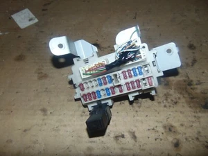03 04 05 06 07 Nissan Murano Interior Fuse Relay Junction Box - Picture 1 of 2