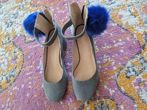 Cecilia New York grau Wildleder Maryjanes Riemen kurze Absätze Größe 8B bezaubernd  - Bild 1 von 5