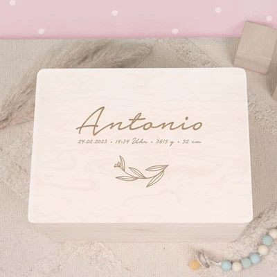 Personalisierte Erinnerungsbox BLÄTTER Erinnerungskiste mit Namen Holz Geschenk - Bild 1 von 4