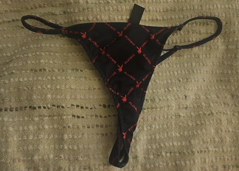 ¡¡NUEVO!! TANGA PLAYBOY EXTRA GRANDE NEGRA Y ROJA Foto 1 de 1