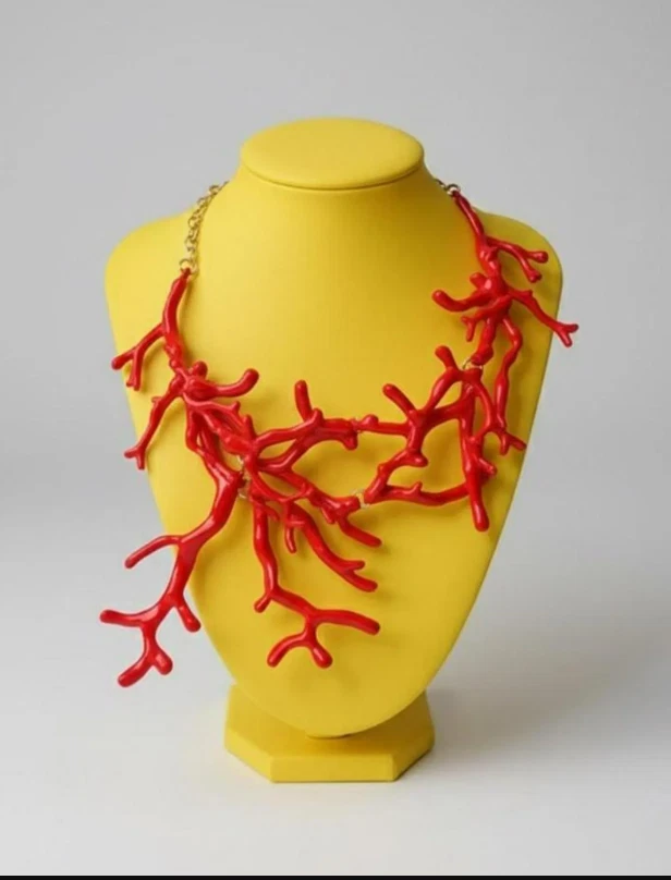 Collar con rama de coral rojo Foto 1 de 4