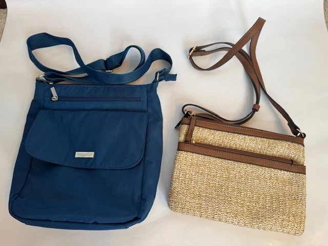 Bolsa de ombro azul Bagalini e bolsa de ombro de palha - Imagem 1 de 4