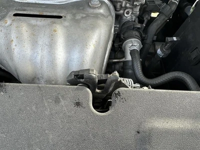 Cierre capó delantero 2006 07 08 09 10 11 12 Toyota Rav 4 Foto 1 de 4