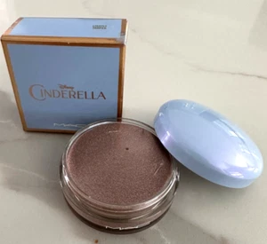 MAC Cinderella Studio Eye Gloss LIGHTLY TAUPED - Picture 1 of 3