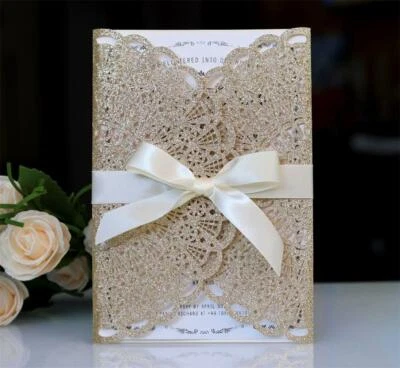 Tarjeta de invitación de boda 50/100 brillo personalizada corte láser fiesta encaje floral Foto 1 de 4