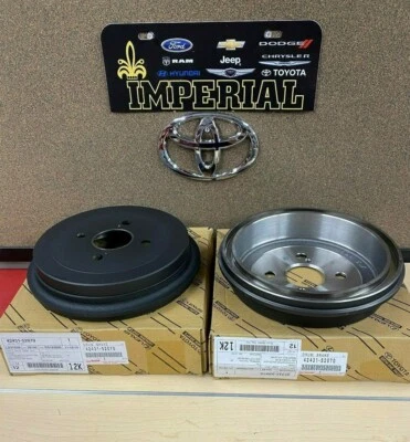 2006-2016 TOYOTA YARIS NEW REAR BRAKE DRUMS qty 2 4243152070 GENUINE OEM - Image 1 of 4