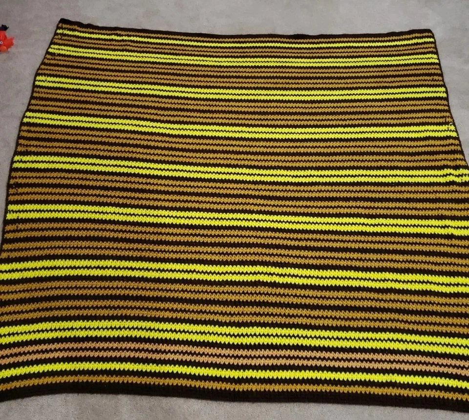 "Manta afgana vintage de ganchillo ropa de cama marrón amarillo a rayas tejida 78x82""" Foto 1 de 3