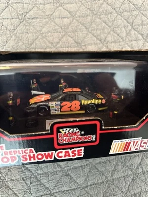 1992 Davey Allison #28 Racing Champions Pit Stop Show Case Nascar Hard Case 1:43 - Image 1 of 4
