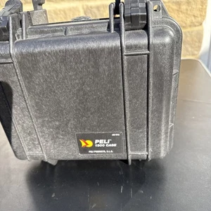 Peli 1300 Case With foam- Lid + Base + pick & pluck - Picture 1 of 5