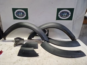 FREELANDER 1 COMPLETE WHEEL ARCH SET DFK500060 - Picture 1 of 8