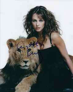 Elizabeth Hurley 20x25 cm Signiertes Foto I Autogramm / Autograph [SC] - Picture 1 of 1