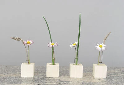 Gänseblümchenvase 4 St. Würfelform, Minivase, Tischdeko, Partyservice, Muttertag - Bild 1 von 4