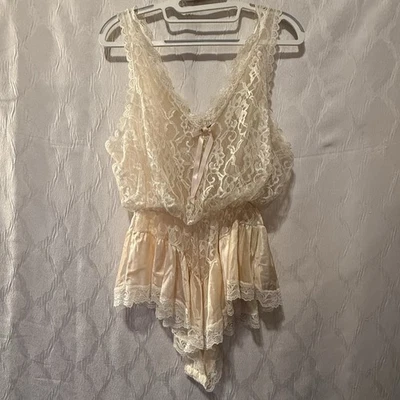 Vintage Peach Pink Satin Lace Ruffle Lingerie Teddy Large USA Bow Detail Snap - Image 1 of 4