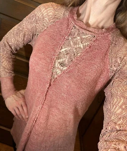 GIMMICKS BY BKE, BUCKLE Jeans Pink Mauve Washed Strick Spitze Langarm Oberteil Gr. XS - Bild 1 von 13