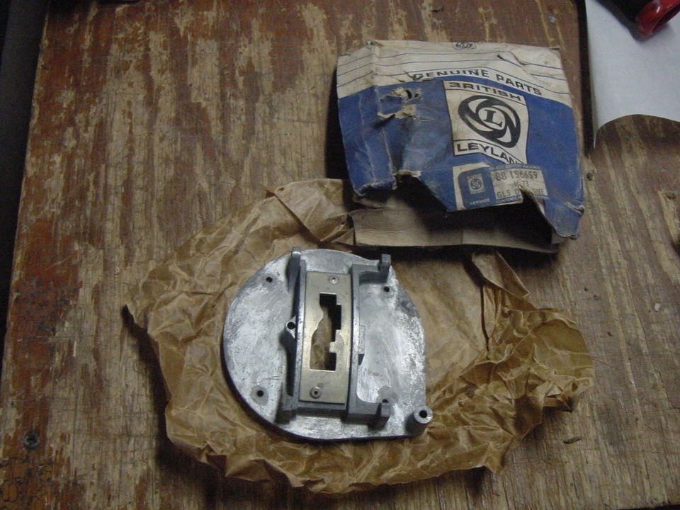 Puerta selectora de transmisión automática British Leyland Triumph Stag tipo 35 65 NOS Foto 1 de 4