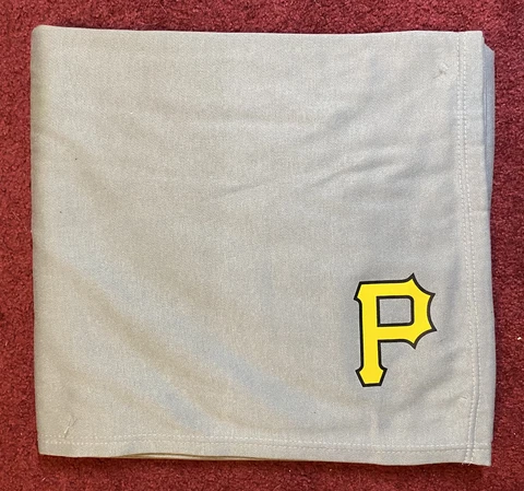 Pittsburgh Pirates Fleece Blanket & T-Shirt Cover