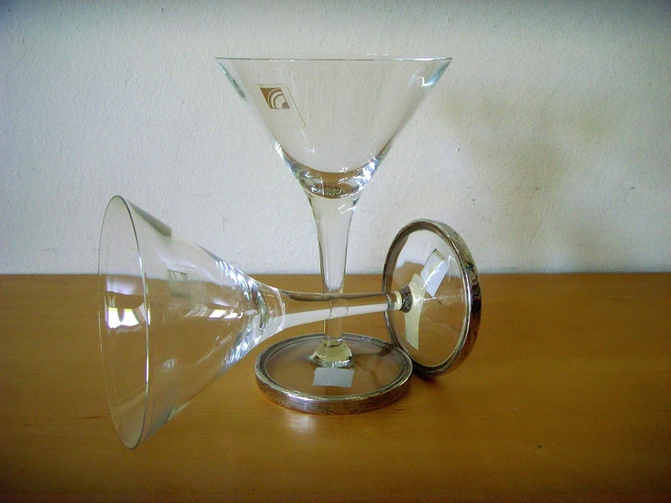 Nuovo - Set Due Bicchieri Cocktail IN Vetro E Argento - Immagine 1 di 1