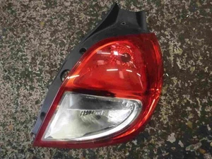 Renault Clio MK3 2009-2012 Fahrer OSR Heck Facelift Lichtscheibe + Birnenhalter - Bild 1 von 2