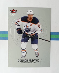 2021-22 Fleer Ultra Connor McDavid Medallions #M4 Edmonton Oilers - Picture 1 of 2